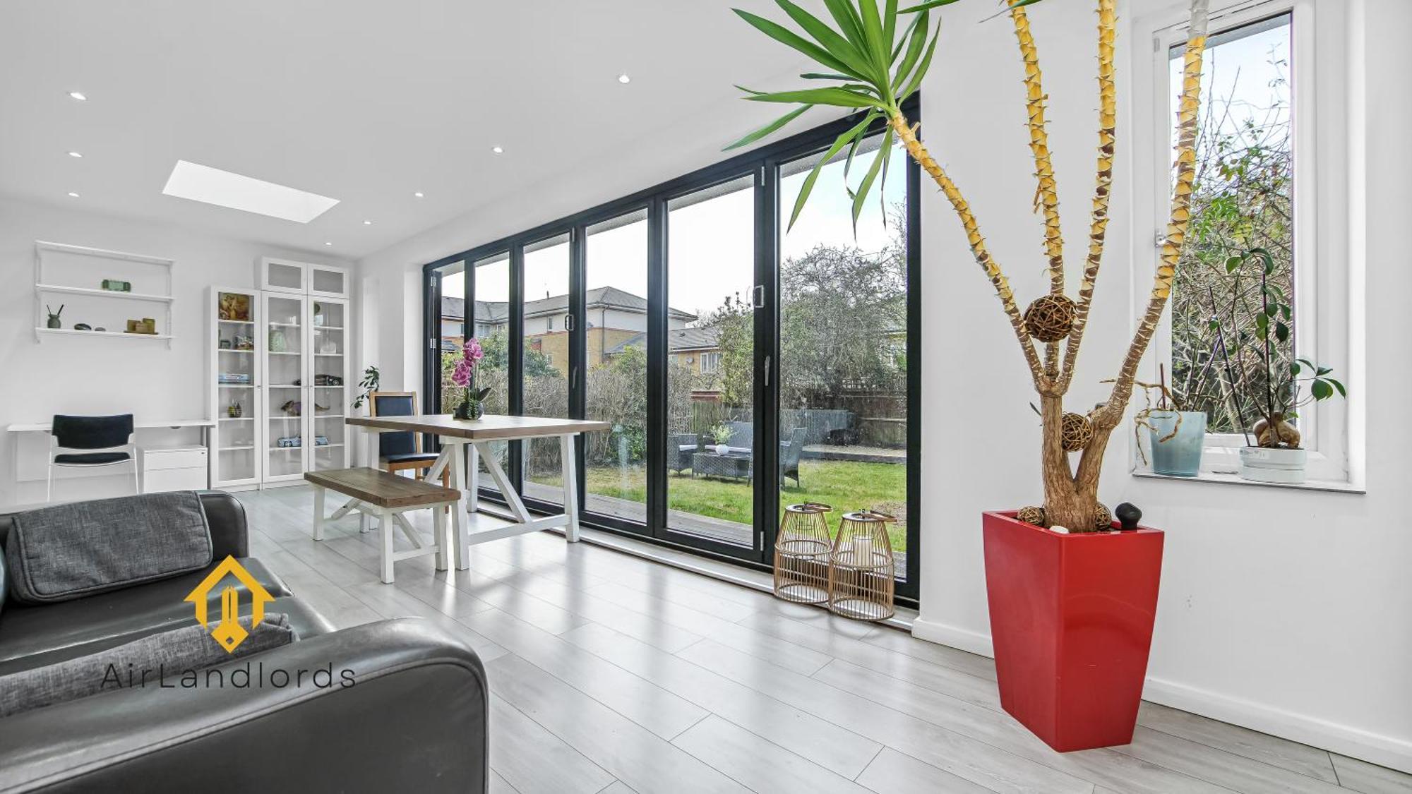 Exclusive 3 Bedroom House Near Manor House! Hébergement de vacances Londres