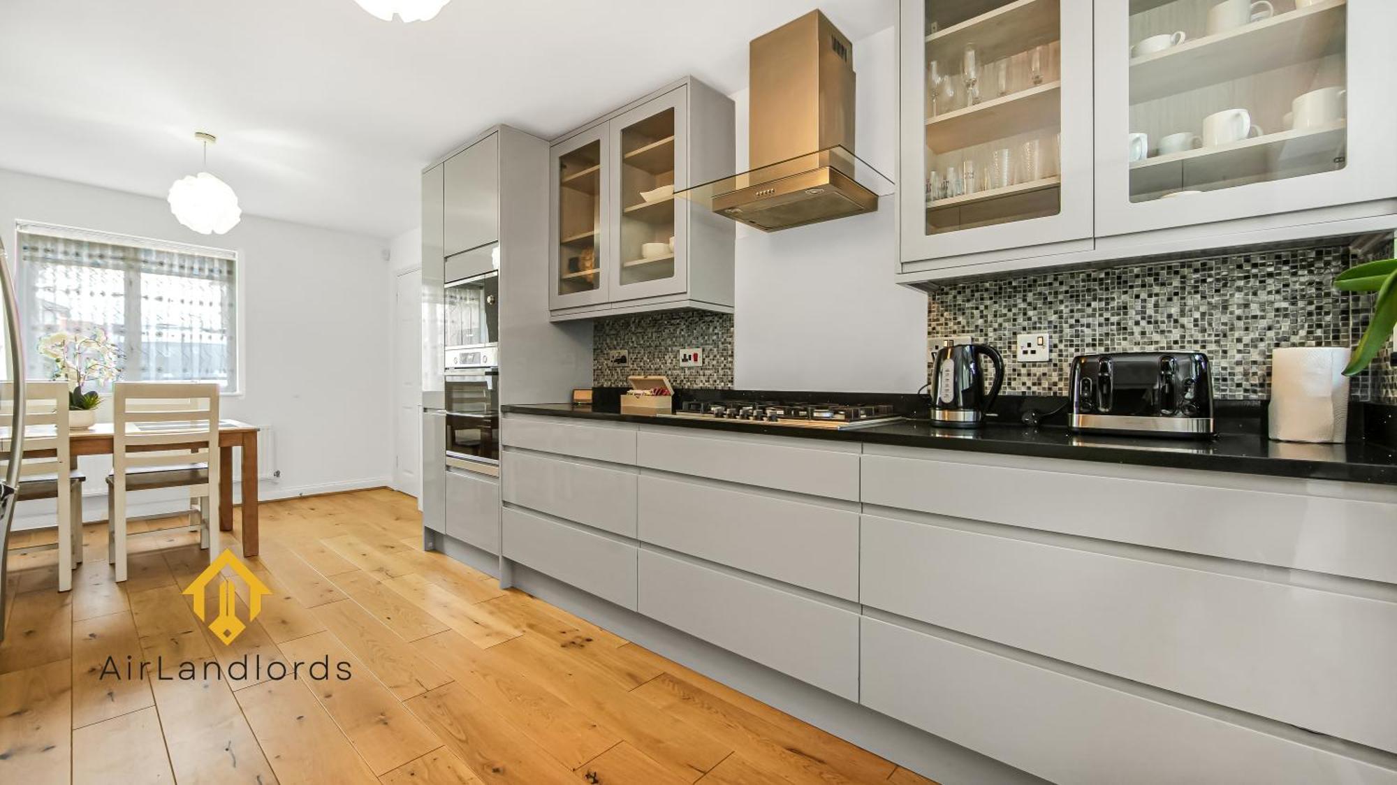 Exclusive 3 Bedroom House Near Manor House!